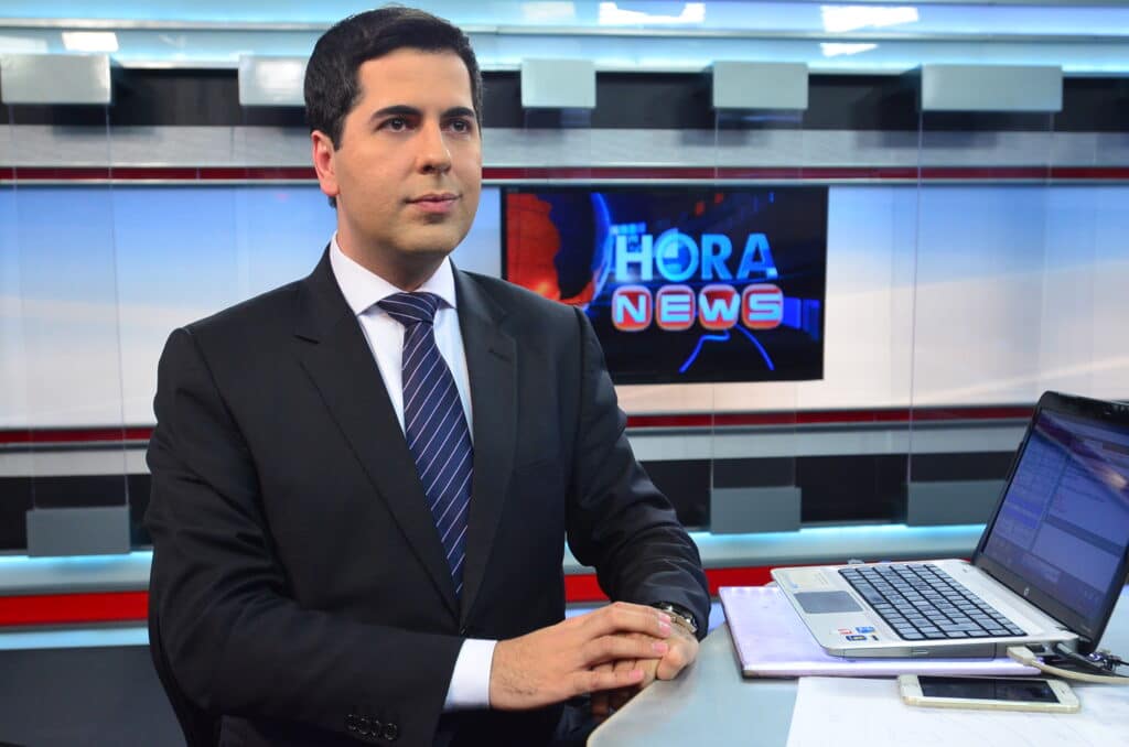 Clébio foi apresentador da Record News e hoje é repórter da Record em Brasília (foto: Reprodução/Record)