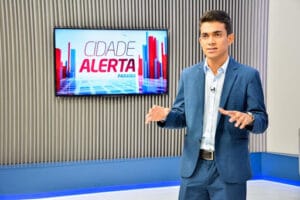 Bruno Pereira, uma espécie de Datena paraibano, voltou para a RedeTV! depois de quatro dias (foto: Divulgação/TV Correio)