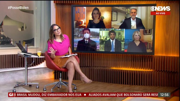 Maria Beltrão e comentaristas durante a cobertura da posse de Joe Biden na GloboNews (foto: Reprodução/GloboNews)