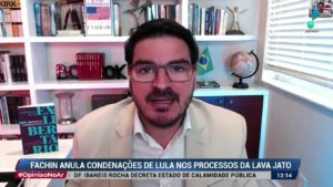 Rodrigo Constantino no Opinião no Ar de 9 de março: usou redes sociais para defender intervenção militar (foto: Reprodução/RedeTV!)