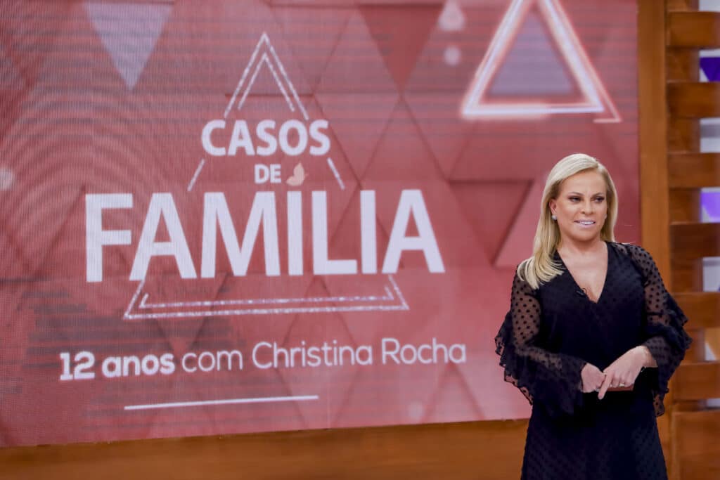 Casos de Família completa 12 anos com apresentação de Christina Rocha (foto: Lourival Ribeiro/SBT)