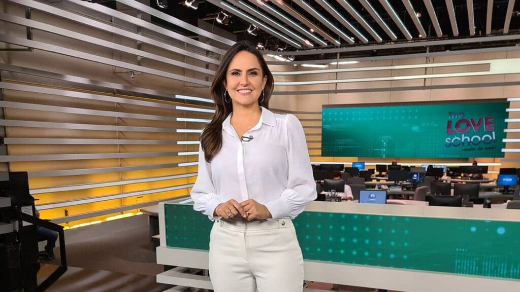 Demitida da Record após 16 anos, Carla Cecato começou na TV como atriz de pegadinhas do Faustão (foto: Reprodução/Instagram)