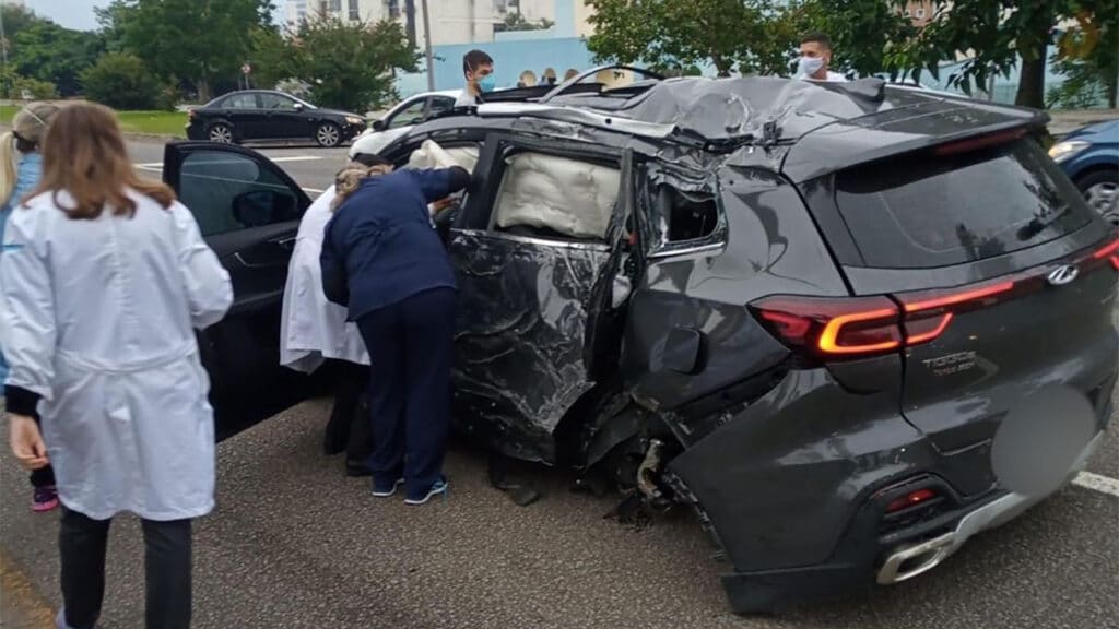 Raphael Polito, apresentador do Balanço Geral SC, sofreu acidente de carro (foto: Reprodução/Instagram)