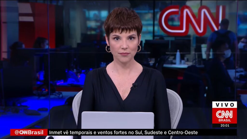 Glória Vanique no Jornal da CNN de 22 de maio: três exibições em cinco horas (foto: Reprodução/CNN Brasil)