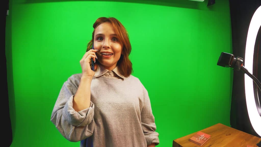 Larissa Manoela lançou sua operadora de telefonia (foto: Divulgação)