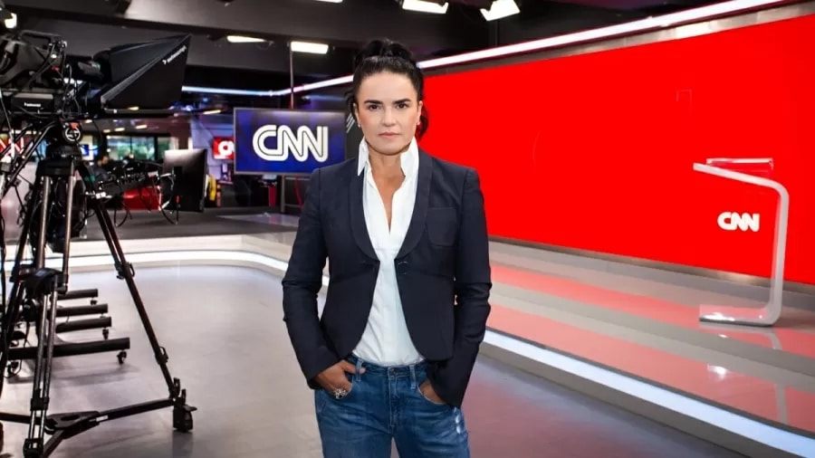 Renata Afonso é a nova CEO da CNN Brasil; emissora estaria com planos de ir para a TV aberta (foto: Divulgação/Kelly Queiroz)