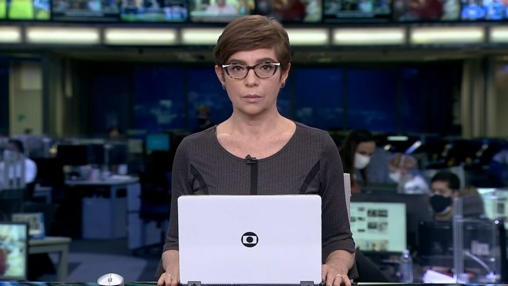Globo exibe vídeos de panelaços contra Bolsonaro no intervalo da novela (foto: Reprodução/Globo)