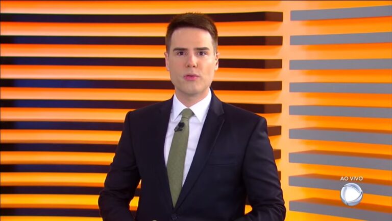 Luiz Bacci no Cidade Alerta: telejornal voltou a perder para novela mexicana do SBT (foto: Reprodução/SBT)