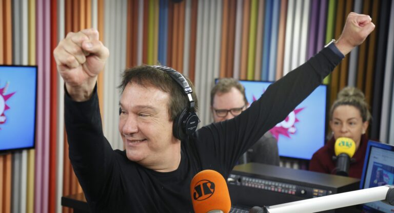 Emílio Surita é o líder da trupe do Pânico: programa ganhará nova versão televisiva (foto: Divulgação/Jovem Pan)