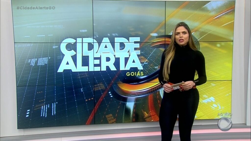 Silvye Alves é uma das principais apresentadoras da Record em Goiás (foto: Reprodução/Record)