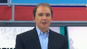 Reginaldo Leme cumprimentou os telespectadores da Globo durante participação no programa Show do Esporte, da Band (foto: Reprodução/Band)