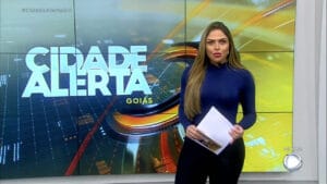 Silvye Alves é apresentadora do Cidade Alerta na Record Goiás (foto: Reprodução)