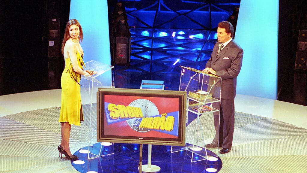 Luciana Gimenez e Silvio Santos durante a gravação de uma edição especial do Show do Milhão (foto: João Batista da Silva/SBT)