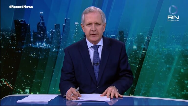 Augusto Nunes apresentou apenas duas edições do JR News (foto: Reprodução/Record News)