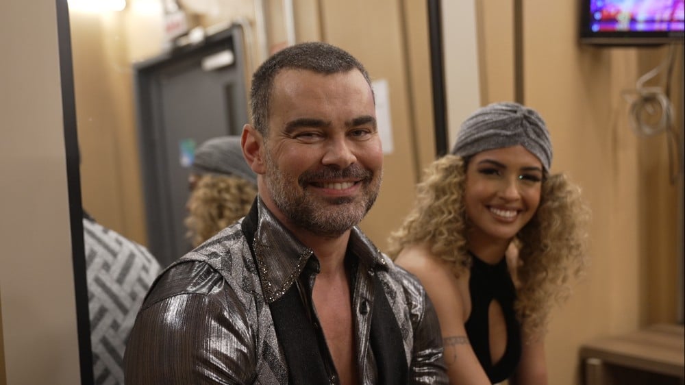 Carmo Dalla Vecchia e Bruna Santos foram eliminados; ator falou sobre discurso de aceitação no reality de dança (foto: Globo/Divulgação)