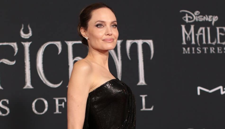 Angelina Jolie é a protagonista do filme que marcará o retorno da Sessão de Sábado na Globo (foto: Divulgação/Disney)