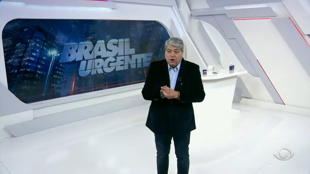Datena ficou revoltado com reportagem reprisada durante o Brasil Urgente (foto: Reprodução/Band)