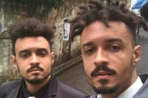 Imagem com selfie dos irmãos gêmeos Eduardo e Marcos Carvalho, autores da nova temporada de Malhação