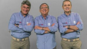 Os narradores Cleber Machado, Galvão Bueno e Luis Roberto; previsão da Globo é de faturamento bilionário com transmissão do futebol em 2022 (foto: Reprodução)