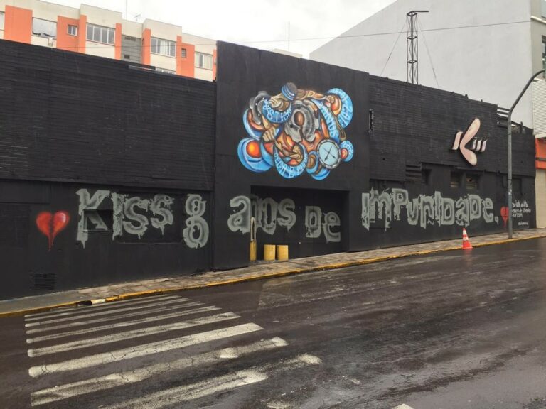 Foto da fachada da Boate Kiss que inspirou minissérie da Netflix