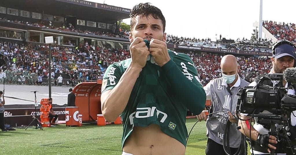 Jogador do Palmeiras comemora gol na final da Libertadores