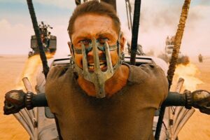 Cena do filme Mad Max: Estrada da Fúria que vai passar no Domingo Maior deste domingo
