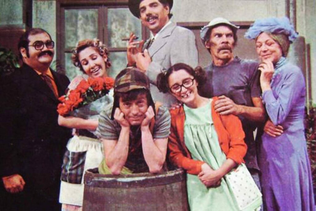 Imagem com foto do elenco do seriado Chaves