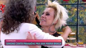 Imagem com foto a cantora Simone e a apresentadora Ana Maria Braga no Mais Você