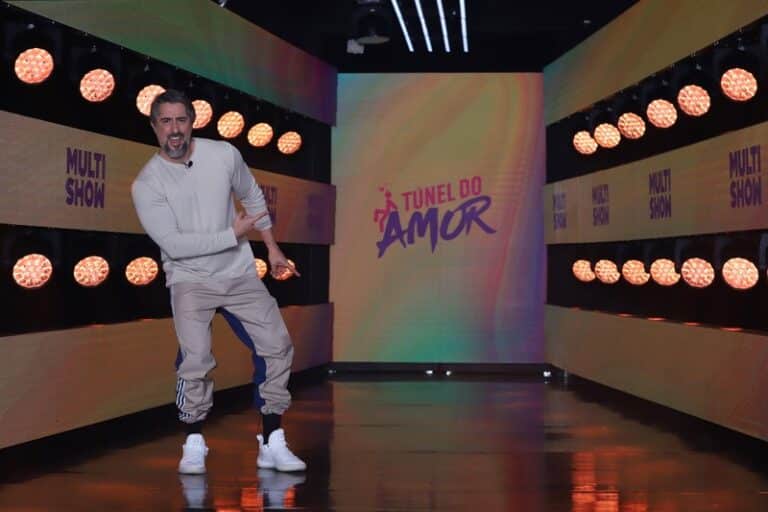 Imagem com foto do apresentador Marcos Mion