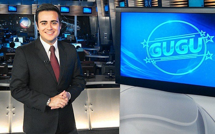 Rafael Machado no estúdio do bloco de notícias do programa Gugu