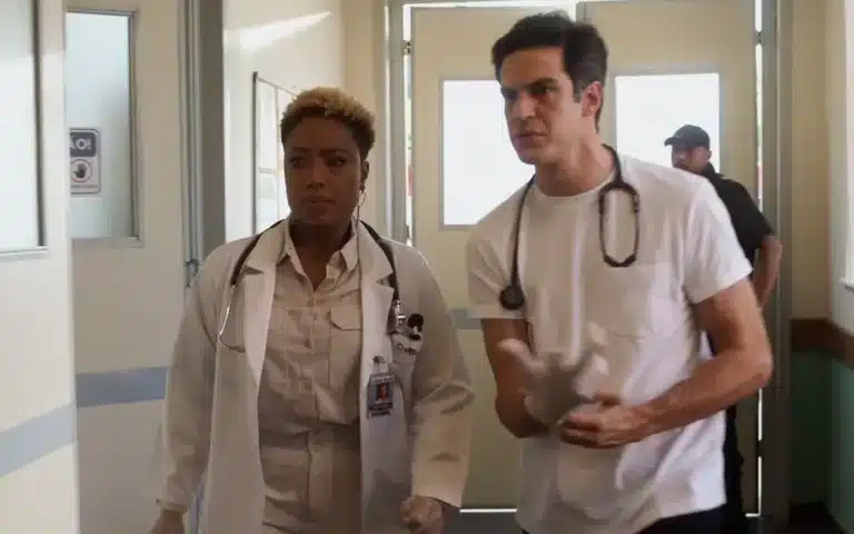 Joana e Guilherme tentam salvar feridos de uma rebelião em Quanto Mais Vida, Melhor!