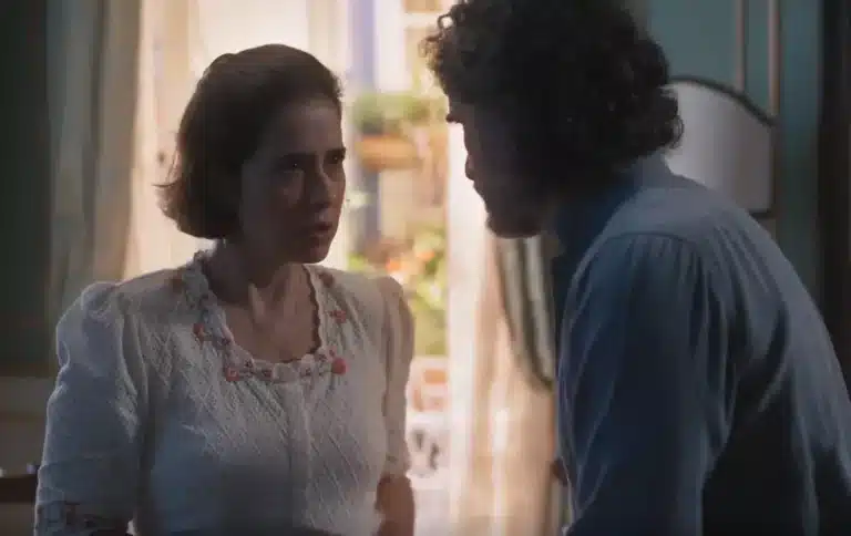 Leônidas tenta descobrir os motivos da angústia de Heloísa em Além da Ilusão