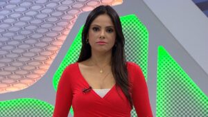 Imagem com foto da jornalista Carina Pereira, ex-apresentadora do Globo Esporte