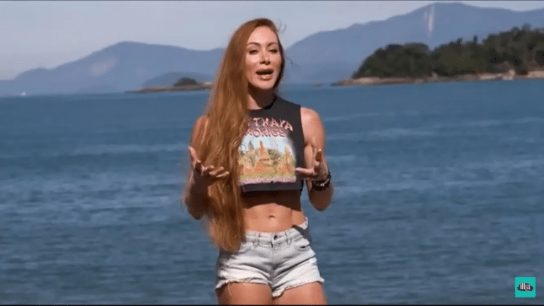 Foto de Aline Dahlen no Ilha Record