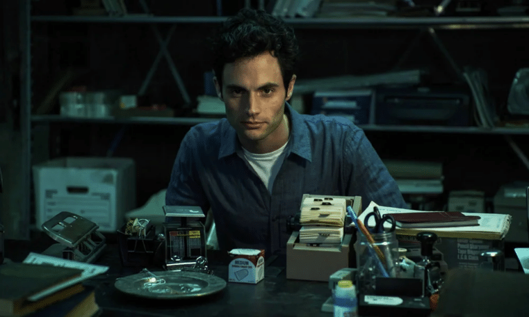 Foto do ator Penn Badgley, da série You