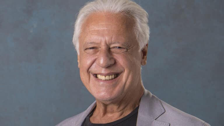 Imagem com foto do ator Antonio Fagundes