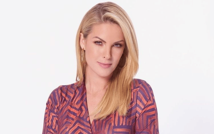 Foto da apresentadora Ana Hickmann