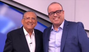 Foto dos narradores Galvão Bueno e Everaldo Marques, da TV Globo