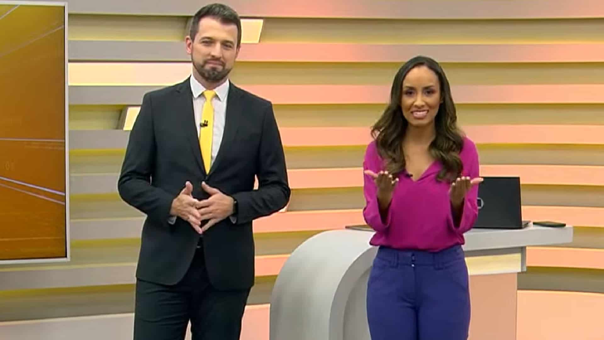 Ninguém assistiu: Record muda telejornal e marca traço de ibope em plena manhã - TV Pop