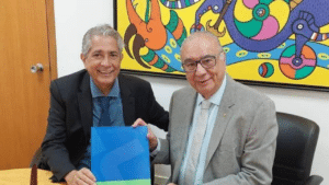 Imagem com foto dos executivos Antonio Zimmerle e José Roberto Maluf. Diretor deixou a TV Cultura após cinco meses
