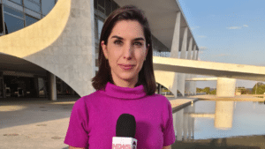 Imagem com foto da repórter Bianca Lima, que pediu demissão da GloboNews