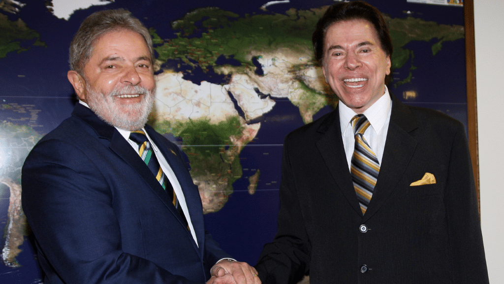 Imagem com foto de Lula e Silvio Santos durante encontro em 2010