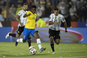 Foto de partida entre Brasil e Argentina, válida pela Copa América