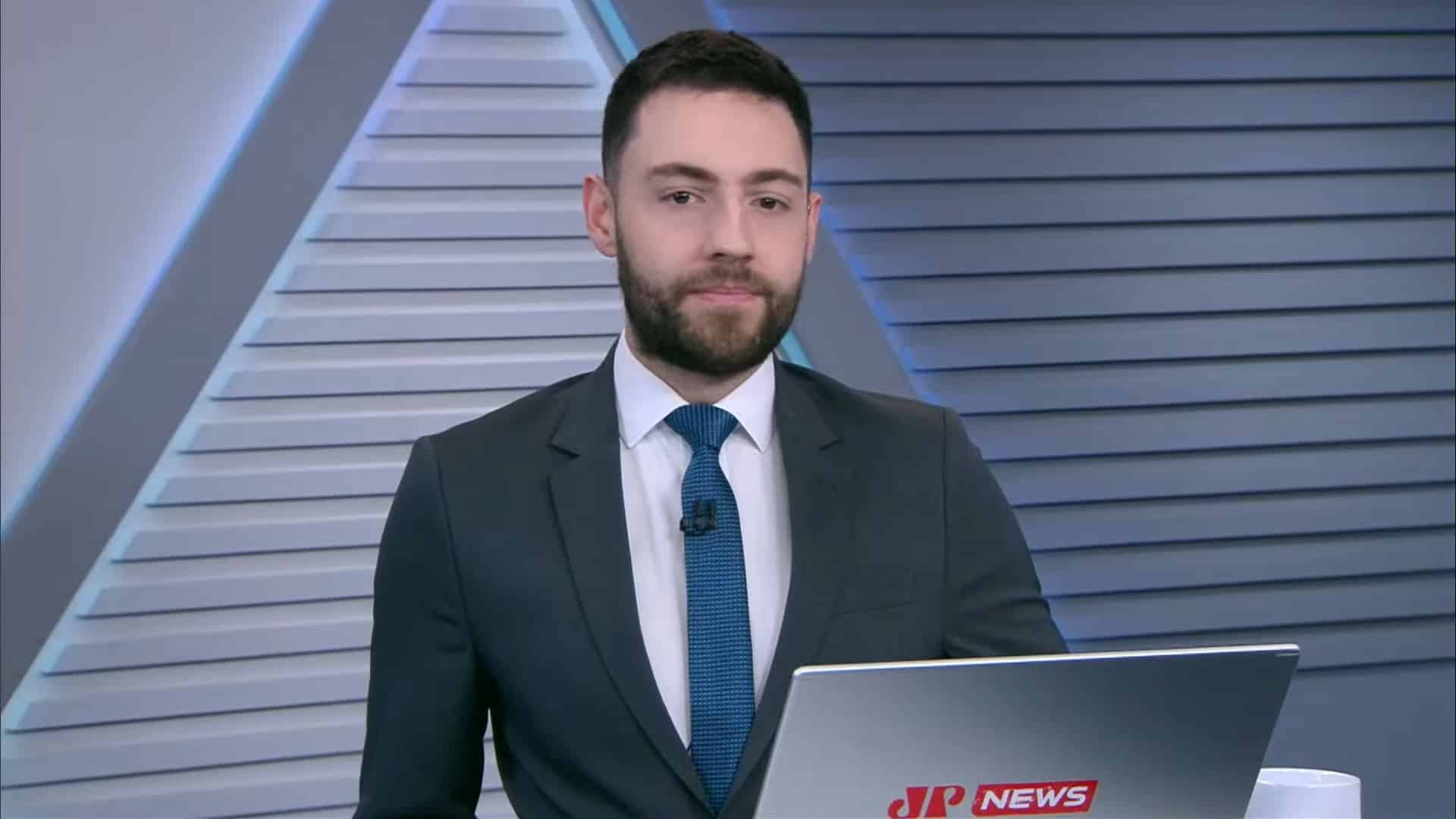 Vitor Brown deixa comando de Os Pingos nos Is e é afastado pela Jovem Pan Vitor Brown deixa comando de Os Pingos nos Is e é afastado pela Jovem Pan