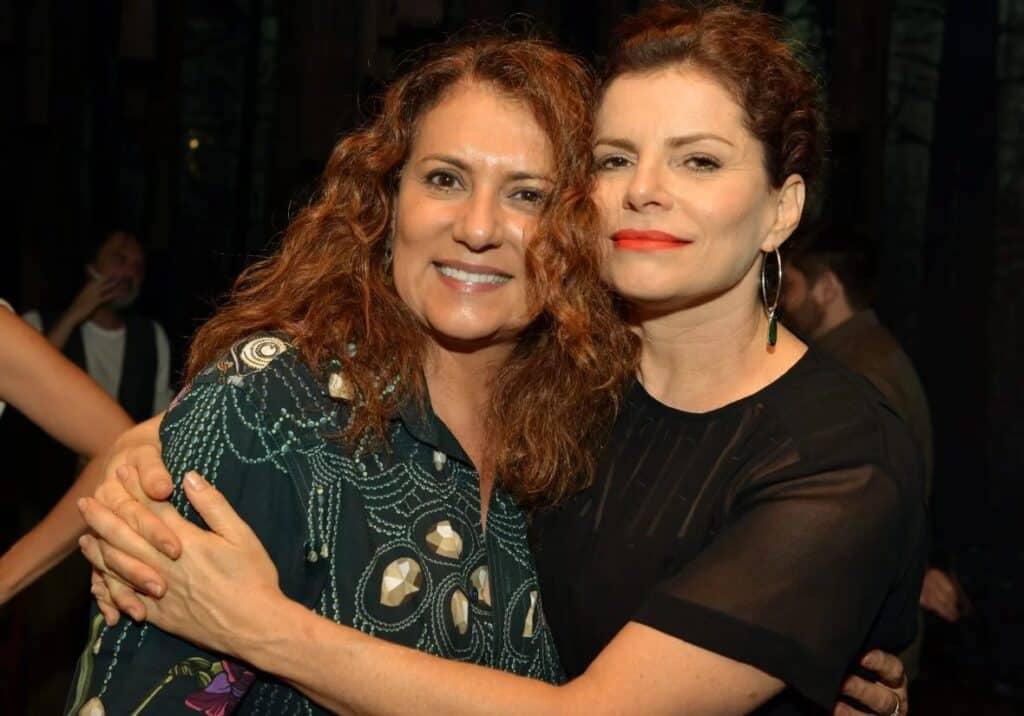 Foto de Patrycia Travassos e Debora Bloch, atrizes trabalharam juntas na Globo