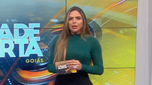 Imagem com foto da apresentadora e deputada federal Silvye Alves, que foi contratada pela TV Serra Dourada, afiliada do SBT