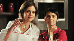 Adriana Esteves e Débora Falabella na novela Avenida Brasil