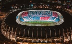 Foto do estádio do Fortaleza, que teve jogo exibido pelo SBT