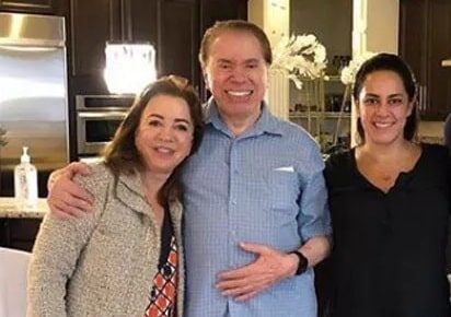 Foto de Silvia Abravanel, Silvio Santos e Íris Abravanel