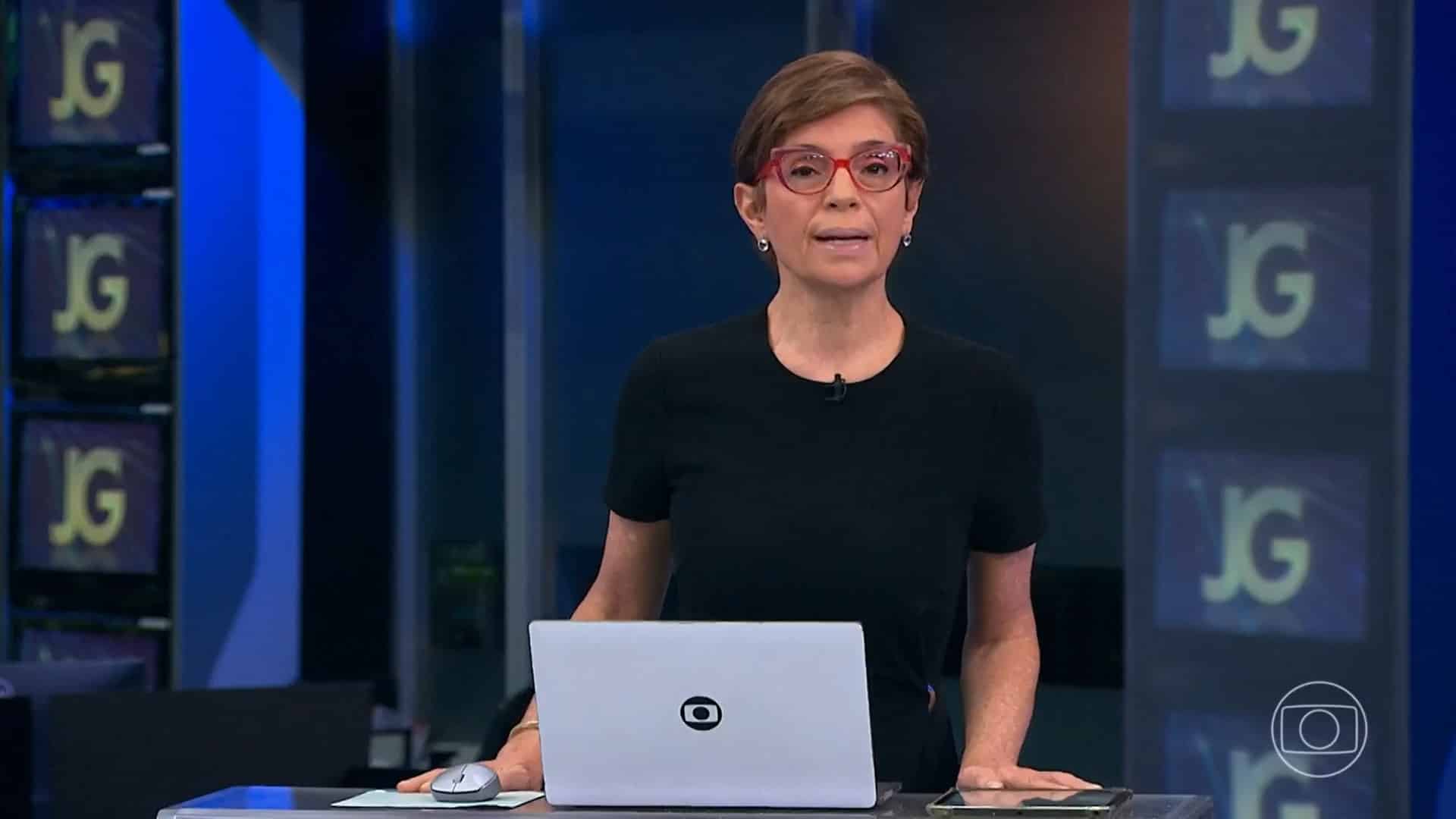 Foto da âncora Renata Lo Prete no estúdio do Jornal da Globo